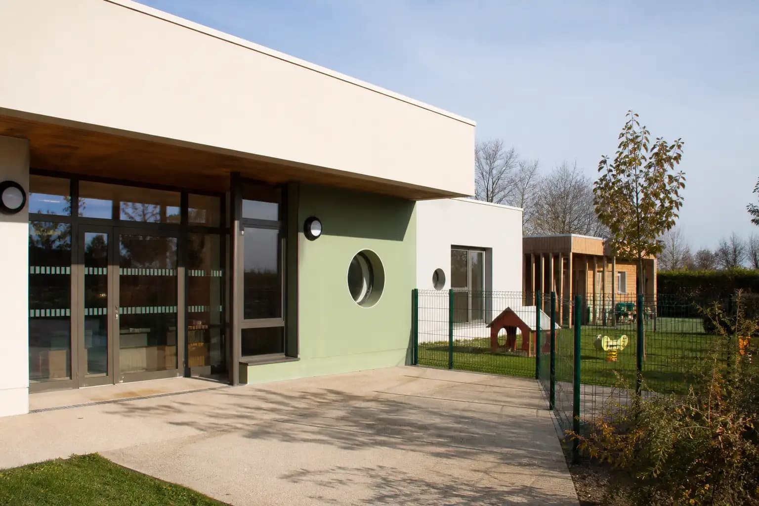 Formation petite enfance : parcours continus en EAJE