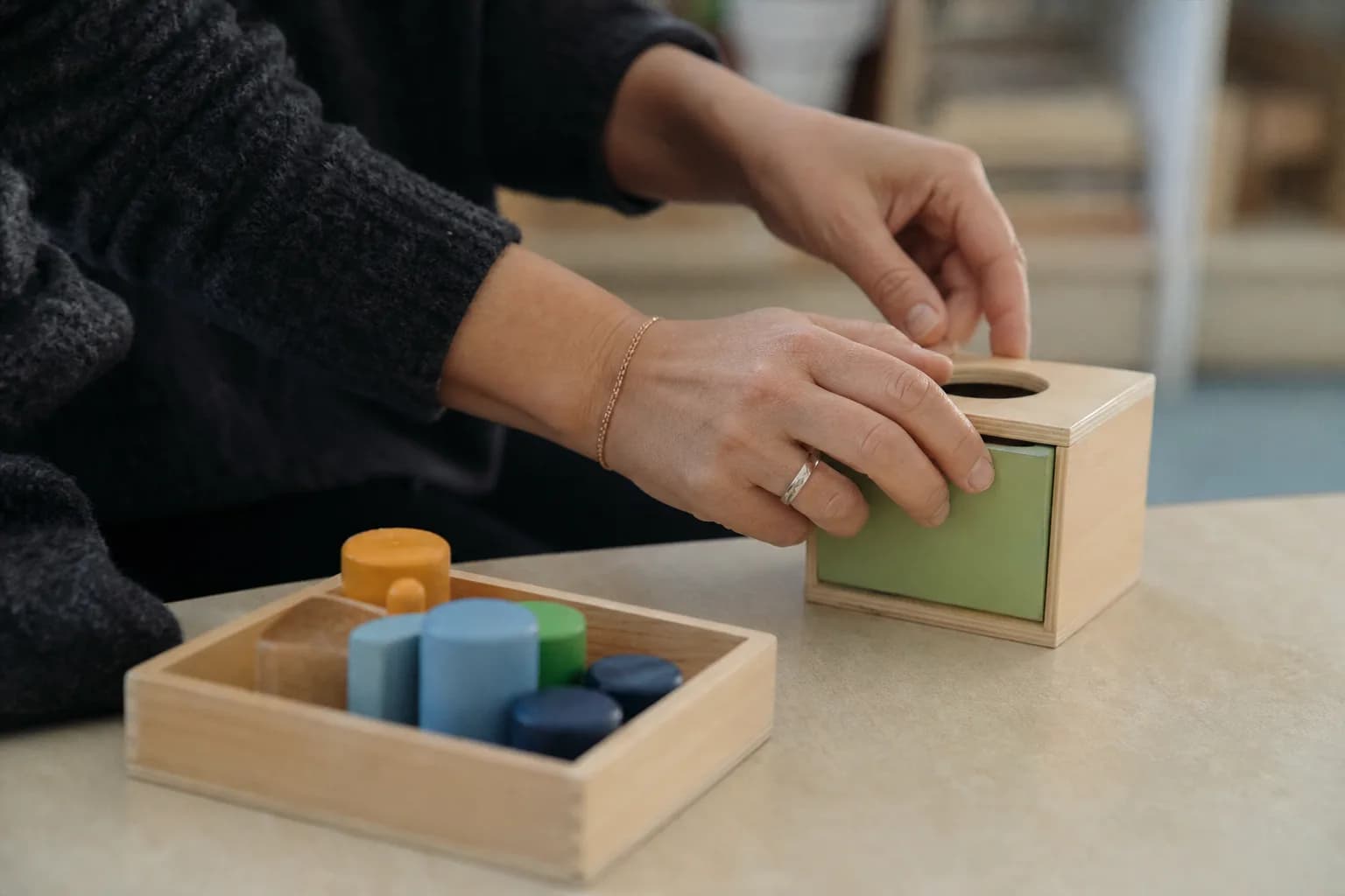 Trousse de secours en crèche : composition obligatoire et bonnes pratiques