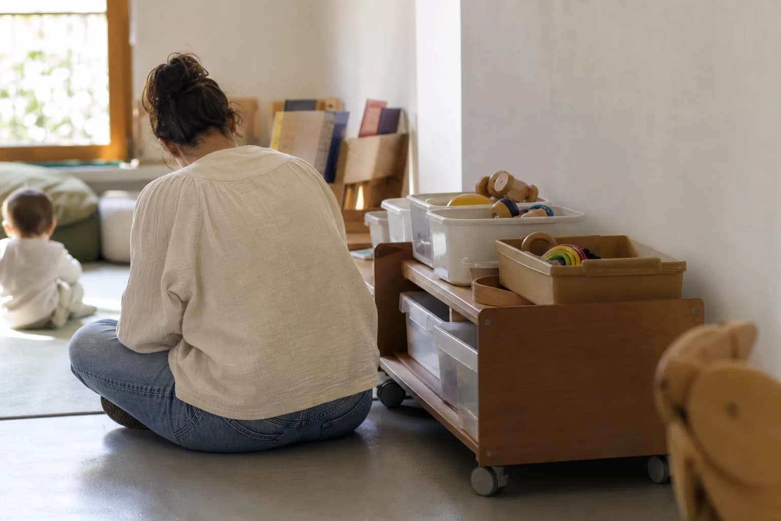 Ergonomie en crèche : prévenir les TMS et préserver la santé des pros petite enfance